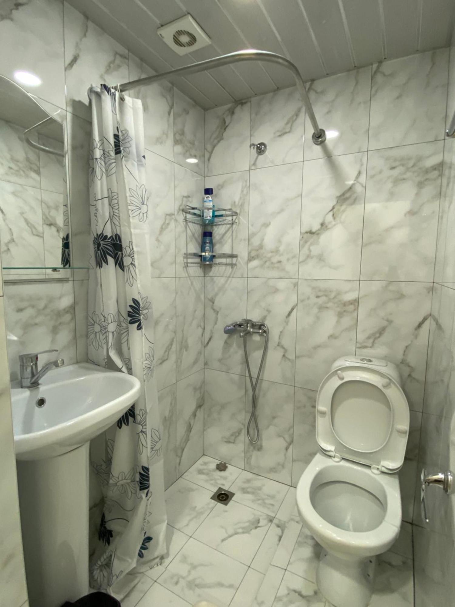 Sun House Hotell Yeghegnadzor Exteriör bild