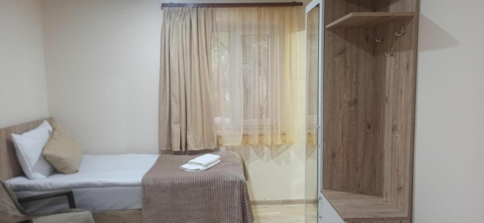 Sun House Hotell Yeghegnadzor Exteriör bild
