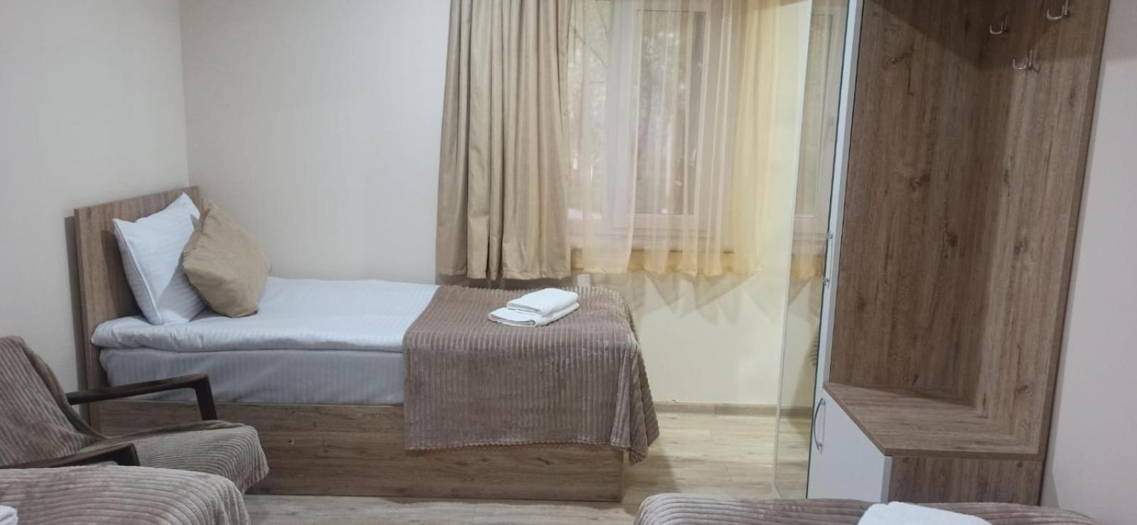 Sun House Hotell Yeghegnadzor Exteriör bild